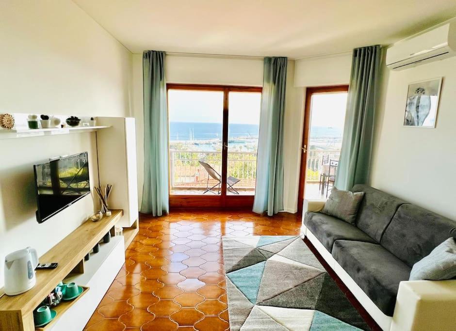 Special Home Vista Mare E Parcheggio Privato Санремо Экстерьер фото