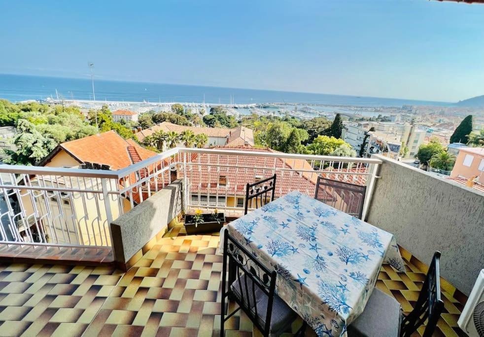 Special Home Vista Mare E Parcheggio Privato Санремо Экстерьер фото